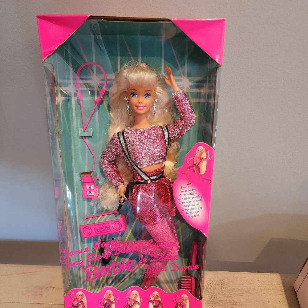 Vintage 1994 Dance Moves Barbie in French NIB